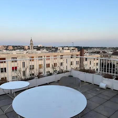 A Proximite Immediate Des Transports Avec Terrasse Apartment Cachan