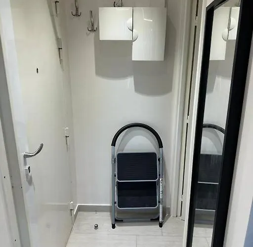 Apartament A Proximite Immediate Des Transports Avec Terrasse *