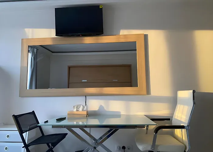 Apartament A Proximite Immediate Des Transports Avec Terrasse *