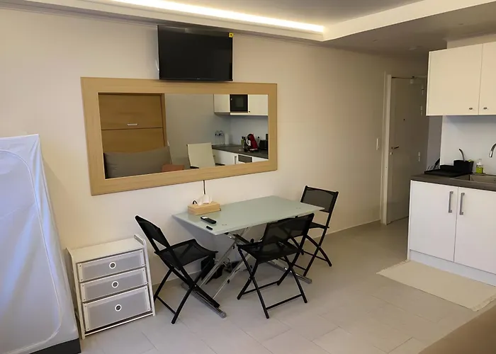 Apartament A Proximite Immediate Des Transports Avec Terrasse Cachan